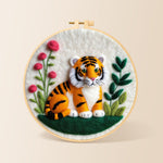 Charming little tiger needle felting kit for beginners with a round wooden frame